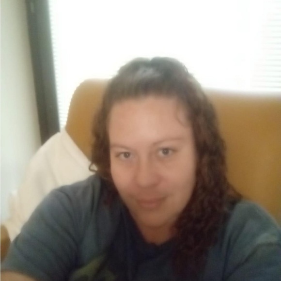 Meet your Posher, Crystal lynn - Picture 6 of 8